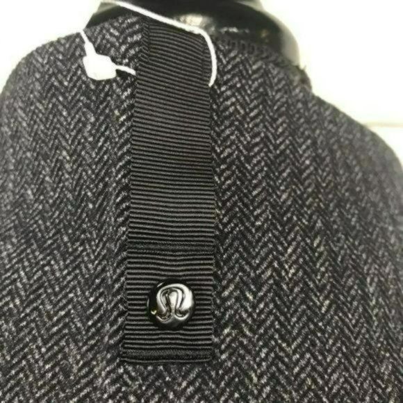 Lululemon Vinyasa Scarf Black Herringbone New with Tag - Picture 3 of 7